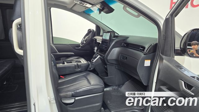 Hyundai Staria HEV 1.6 Tourer 11-Seater Modern 2025 — фото 26