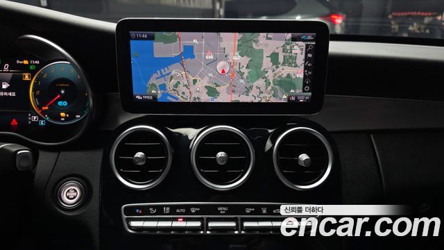 Mercedes-Benz C-Class (W205) C300e 4MATIC AMG Line 2020 — фото 18