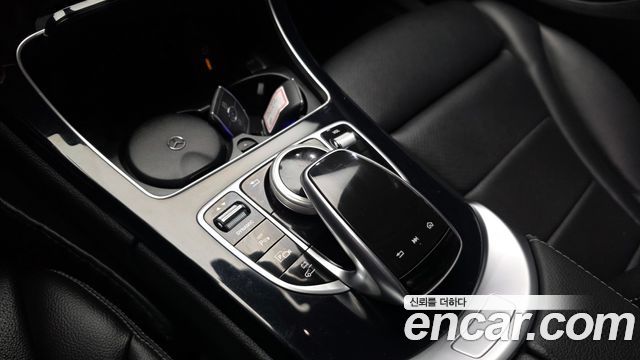 Mercedes-Benz C-Class (W205) C300e 4MATIC AMG Line 2020 — фото 34