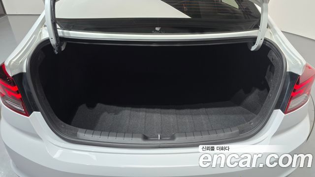 Hyundai Avante (AD) 1.6 Smart Choice 2020 — фото 20