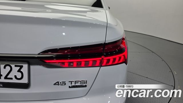 Audi A6 (C8) 45 TFSI Quattro Premium 2025 — фото 23