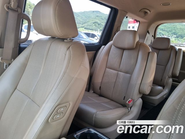 Kia Carnival Gasoline 9-Seater Noblesse Special 2020 — фото 10