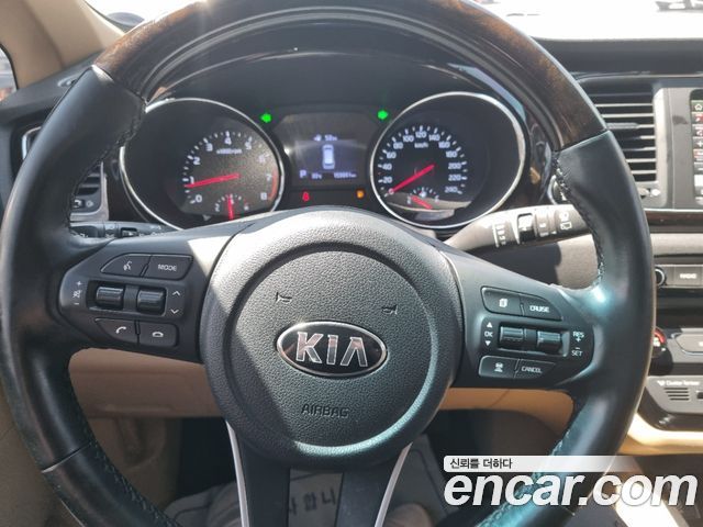 Kia Carnival Gasoline 9-Seater Noblesse Special 2020 — фото 15