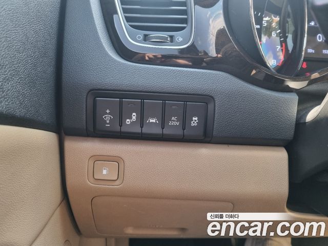 Kia Carnival Gasoline 9-Seater Noblesse Special 2020 — фото 19