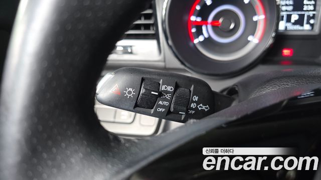 KG Mobility (SsangYong) Tivoli Air Diesel RX 4WD 2016 — фото 12