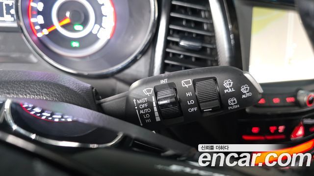 KG Mobility (SsangYong) Tivoli Air Diesel RX 4WD 2016 — фото 15