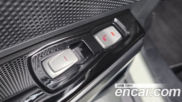 KG Mobility (SsangYong) Tivoli Air Diesel RX 4WD 2016 — фото 29