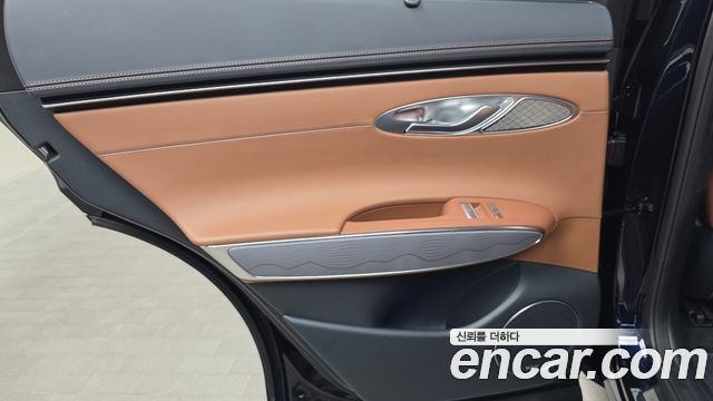 Genesis GV70 2.5T Gasoline AWD 2024 — фото 25