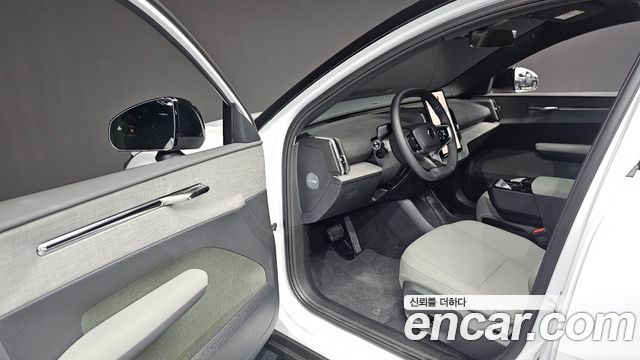 Volvo EX30 Cross Country Performance Ultra 2026 — фото 10
