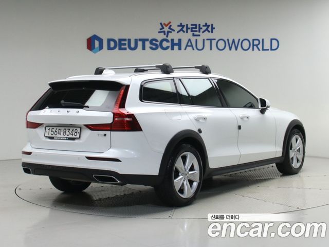 Volvo V60 Cross Country (II) T5 AWD 2020 — фото 2