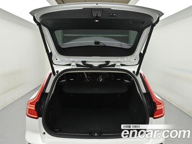 Volvo V60 Cross Country (II) T5 AWD 2020 — фото 23