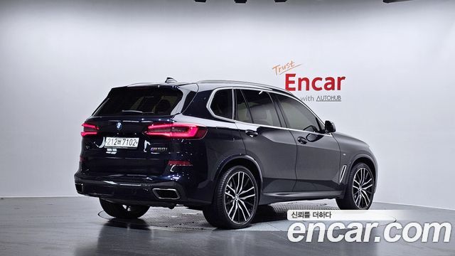 BMW X5 (G05) M50i 2021 — фото 2