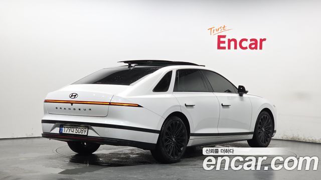 Hyundai Grandeur (GN7) 2,5 Gasoline 2WD Calligraphy 2025 — фото 2