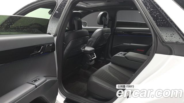 Hyundai Grandeur (GN7) 2,5 Gasoline 2WD Calligraphy 2025 — фото 16