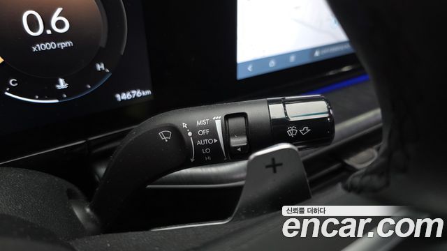 Hyundai Grandeur (GN7) 2,5 Gasoline 2WD Calligraphy 2025 — фото 36