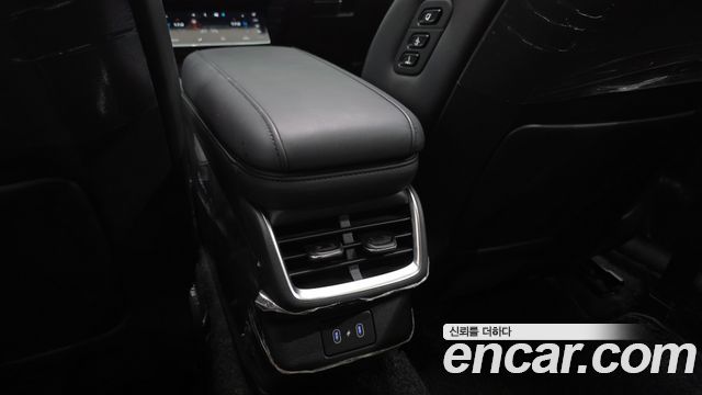 Hyundai Grandeur (GN7) 2,5 Gasoline 2WD Calligraphy 2025 — фото 41