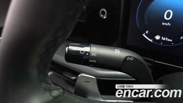 Hyundai Grandeur (GN7) 2,5 Gasoline 2WD Calligraphy 2025 — фото 46