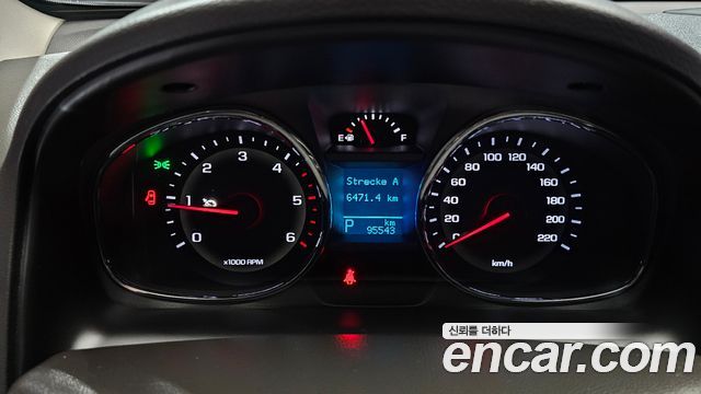 Chevrolet Captiva 2WD LT Deluxe pack 2016 — фото 8