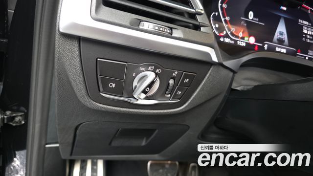 BMW X4 (G02) xDrive20i M Sport 2023 — фото 27