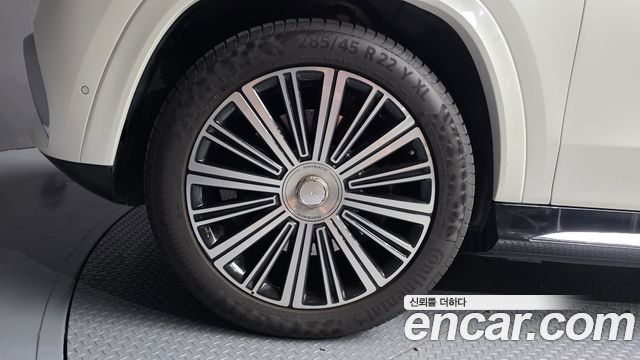 Mercedes-Benz GLS-Class (X167) Maybach GLS600 4MATIC 2023 — фото 5