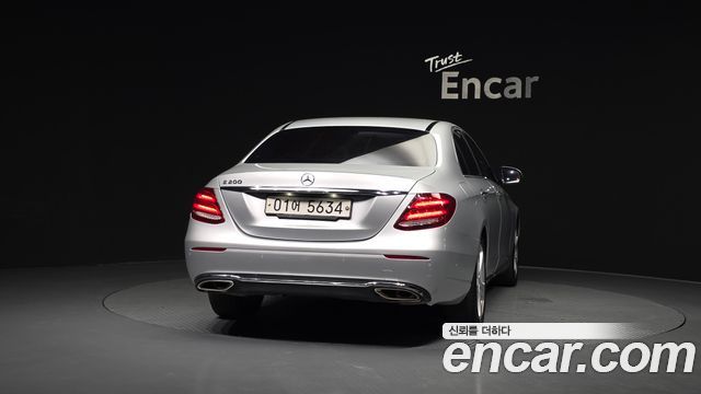 Mercedes-Benz E-Class (W213) E200 Avantgarde 2017 — фото 4