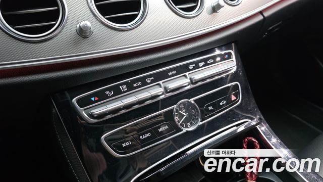 Mercedes-Benz E-Class (W213) E200 Avantgarde 2017 — фото 16