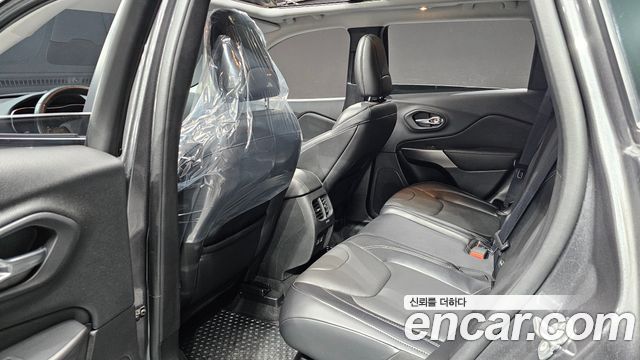 Jeep Cherokee (KL) 2.4 Limited AWD 2021 — фото 12