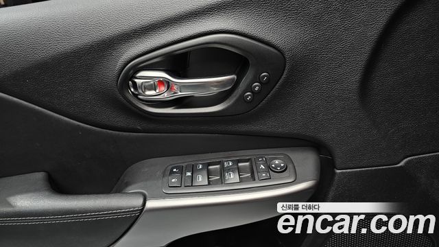 Jeep Cherokee (KL) 2.4 Limited AWD 2021 — фото 14
