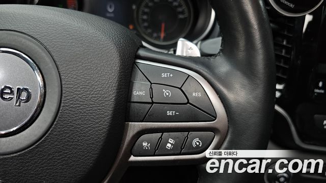 Jeep Cherokee (KL) 2.4 Limited AWD 2021 — фото 31