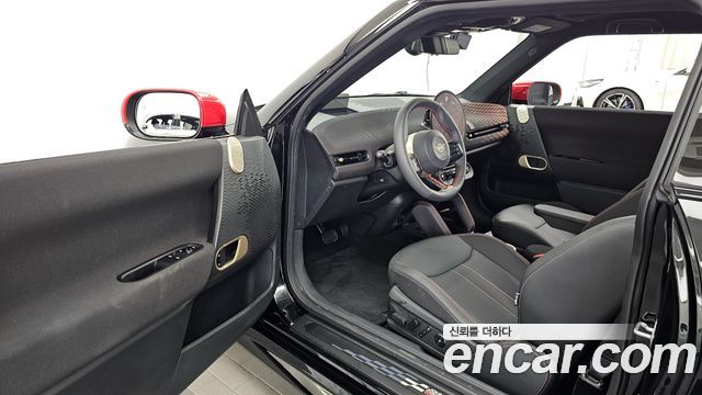 MINI Cooper Electric (IV) JCW 2025 — фото 10