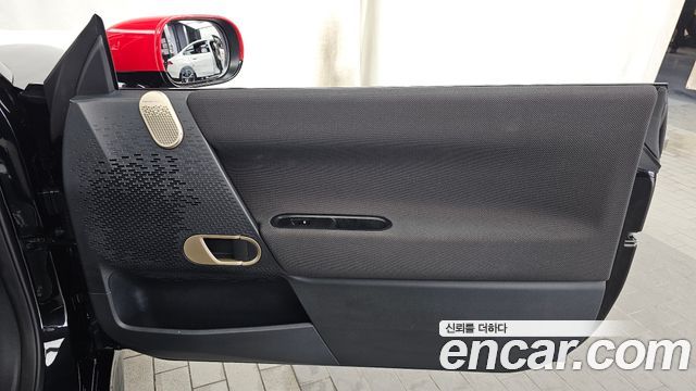 MINI Cooper Electric (IV) JCW 2025 — фото 31