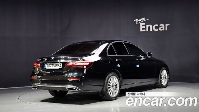 Mercedes-Benz E-Class (W213) E250 Exclusive 2022 — фото 2