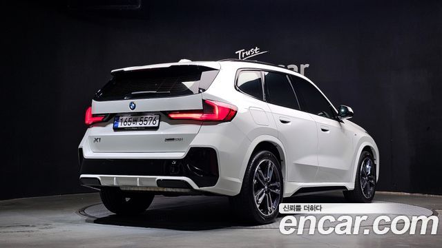 BMW X1 (U11) xDrive 20i M Sport 2024 — фото 2