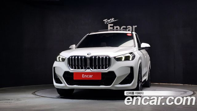 BMW X1 (U11) xDrive 20i M Sport 2024 — фото 3