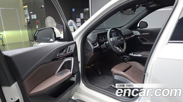 BMW X1 (U11) xDrive 20i M Sport 2024 — фото 10