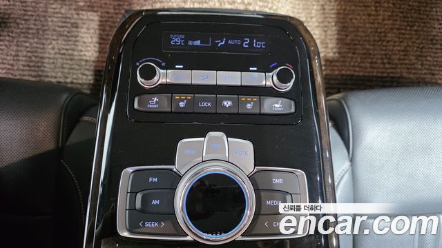 Genesis G90 3.8 AWD Luxury 2019 — фото 22