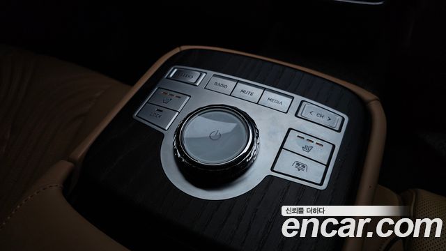 Genesis G80 (RG3) Gasoline 2.5 Turbo AWD 2024 — фото 36