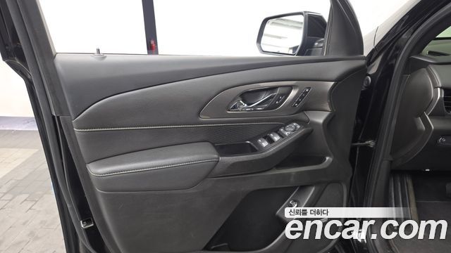 Chevrolet Traverse 3.6 AWD Redline 2022 — фото 24