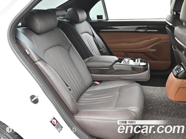 Genesis G90 3.8 AWD Luxury 2019 — фото 16