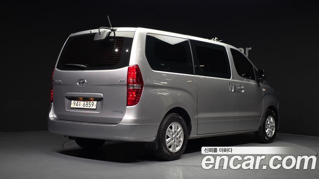 Hyundai Grand Starex Van 3-Seater Smart 2021 — фото 2