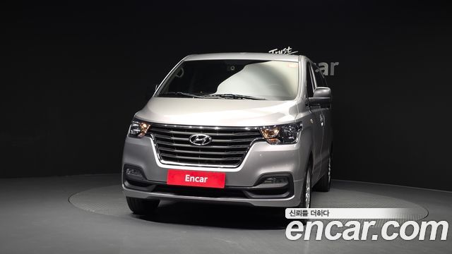 Hyundai Grand Starex Van 3-Seater Smart 2021 — фото 3