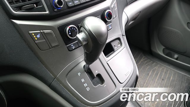 Hyundai Grand Starex Van 3-Seater Smart 2021 — фото 9