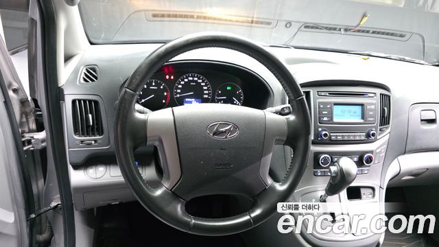Hyundai Grand Starex Van 3-Seater Smart 2021 — фото 13