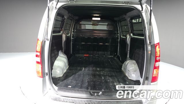 Hyundai Grand Starex Van 3-Seater Smart 2021 — фото 20