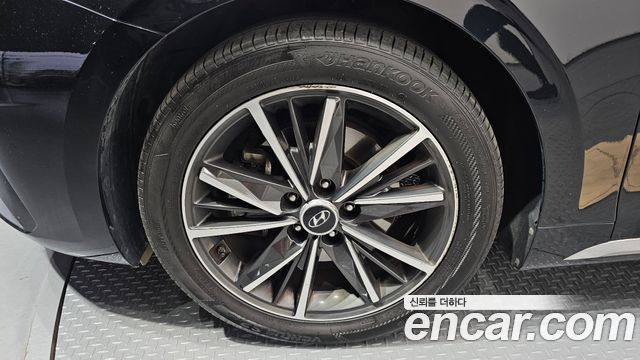 Hyundai Grandeur (IG) 2.5 Le Blanc 2023 — фото 5