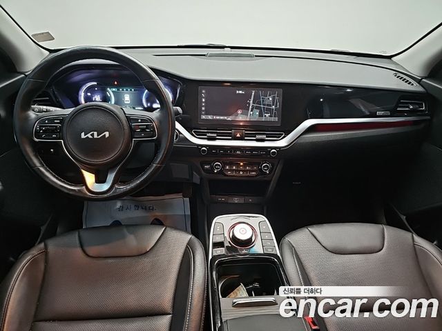 Kia Niro Plus Air 2023 — фото 7