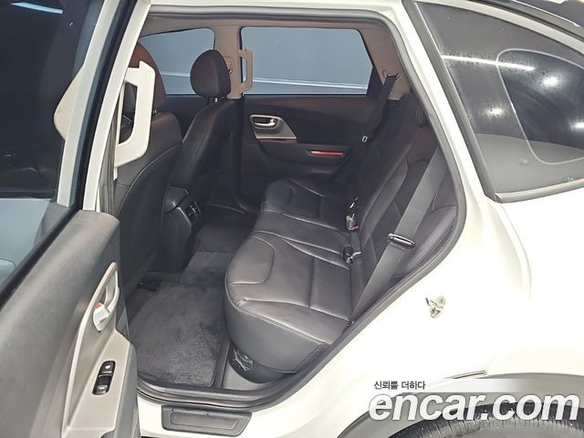 Kia Niro Plus Air 2023 — фото 16