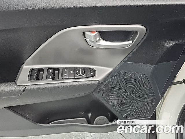 Kia Niro Plus Air 2023 — фото 20