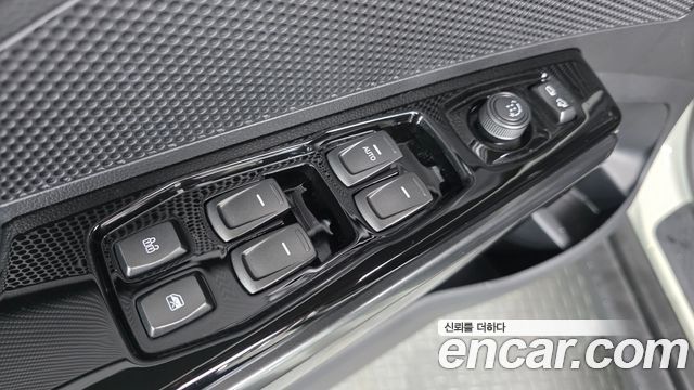 KG Mobility (SsangYong) Tivoli Air 1.5 A1 2WD 2022 — фото 12