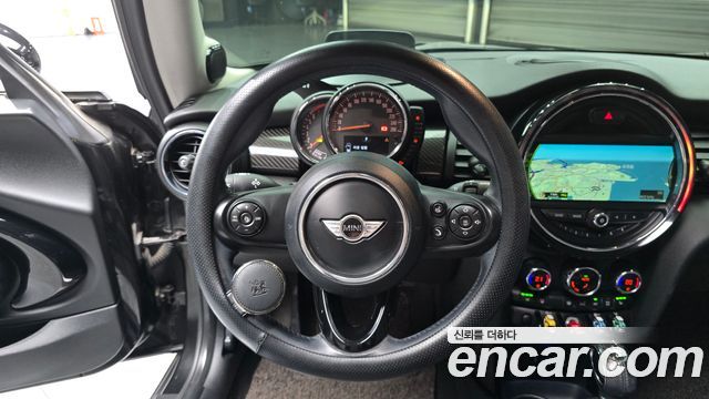MINI Cooper S Standard Third Generation 2016 — фото 12